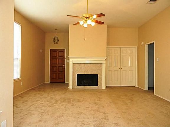 2nd image of 820 Park Forest Dr