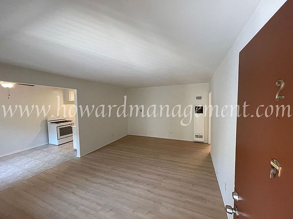 2nd image of 867 Bringham Ave Unit 2