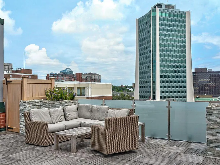 25296_12_hdp_parksquarewest_ext_roof12