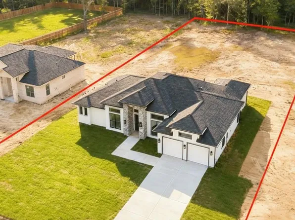 1156 Spanish Dr, Dayton, TX 77535