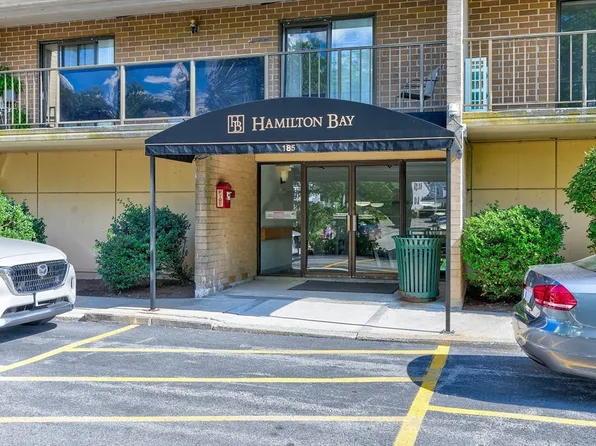 185 Quincy Shore Dr #28, Quincy, MA 02171