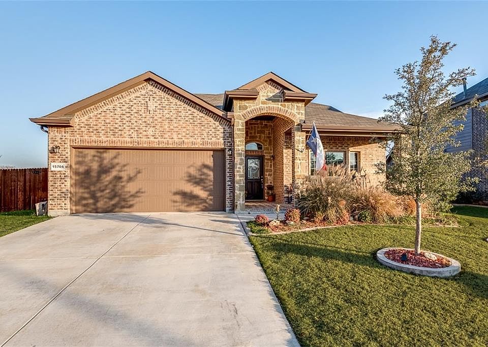 1st image of 15704 Carlton Oaks Dr