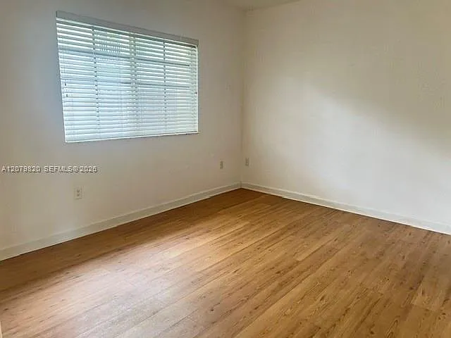 2728 NE 3rd Ct — Photo 3