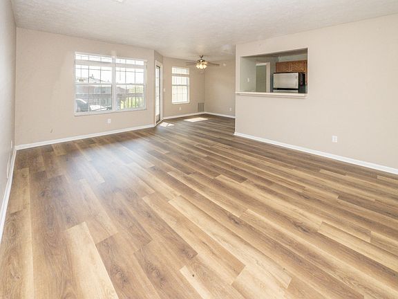 3rd image of 18 Highland Meadows Cir Suite 7