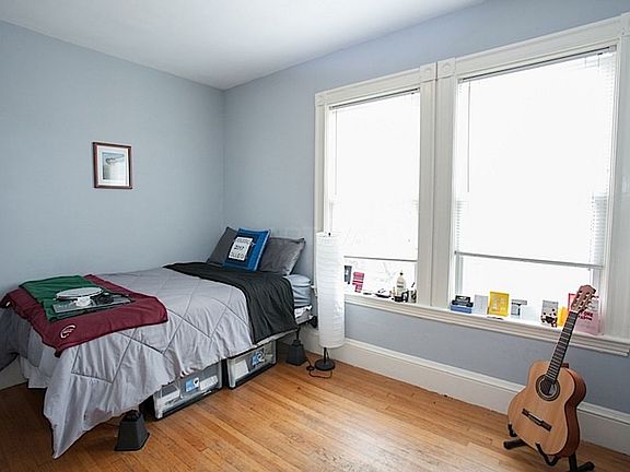 2nd image of 3 Kinnaird St APT 3