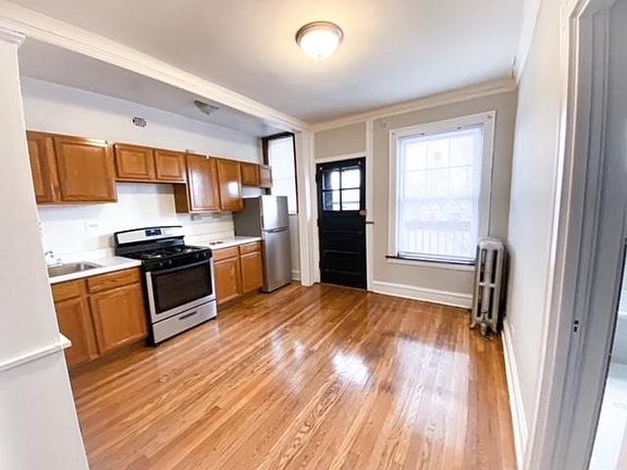 3rd image of 4424 N Seeley Ave #Mgrrwm82s