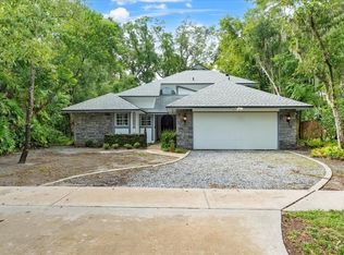 658 Lake Dr, Altamonte Springs, FL 32701