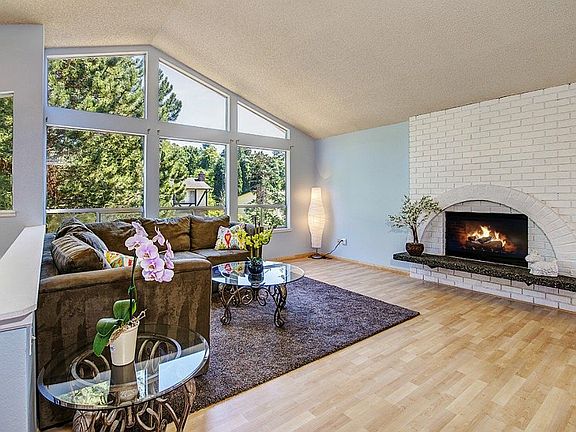 5th image of 18007 146th Ave NE