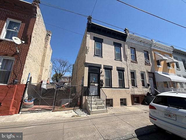 1st image of 3245 N 6th St