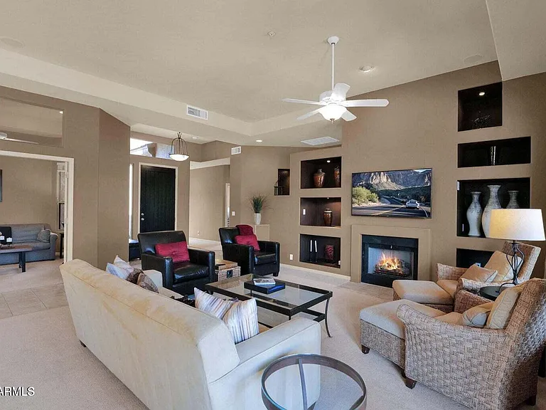 7180 E Thirsty Cactus Ln — Photo 7