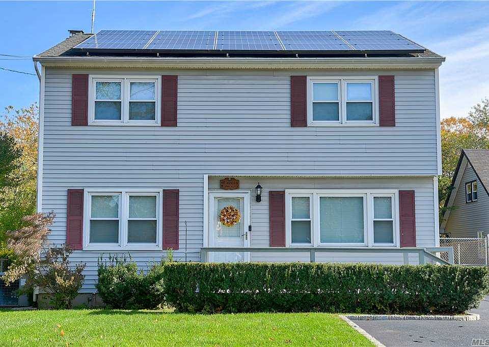 5 Oak Pl, Selden, NY 11784 Zillow