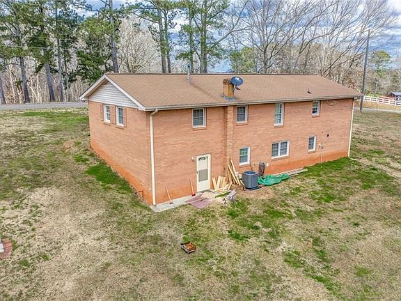 4th image of 894 Marvin Land Ln