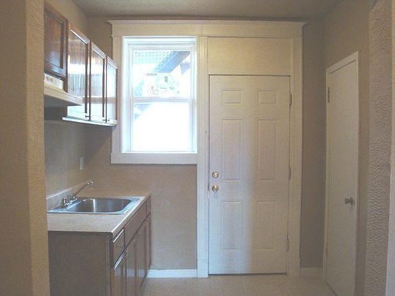 3rd image of 4215 Lawn Ave APT 1S