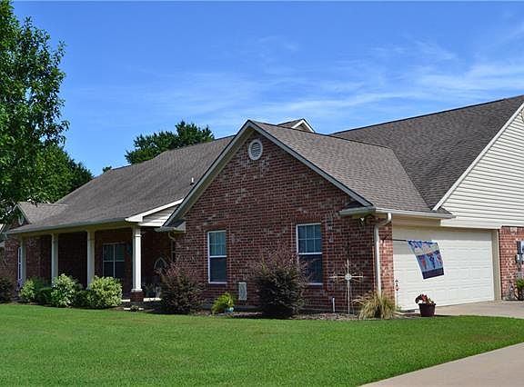 2nd image of 812 Cedar Creek Cir