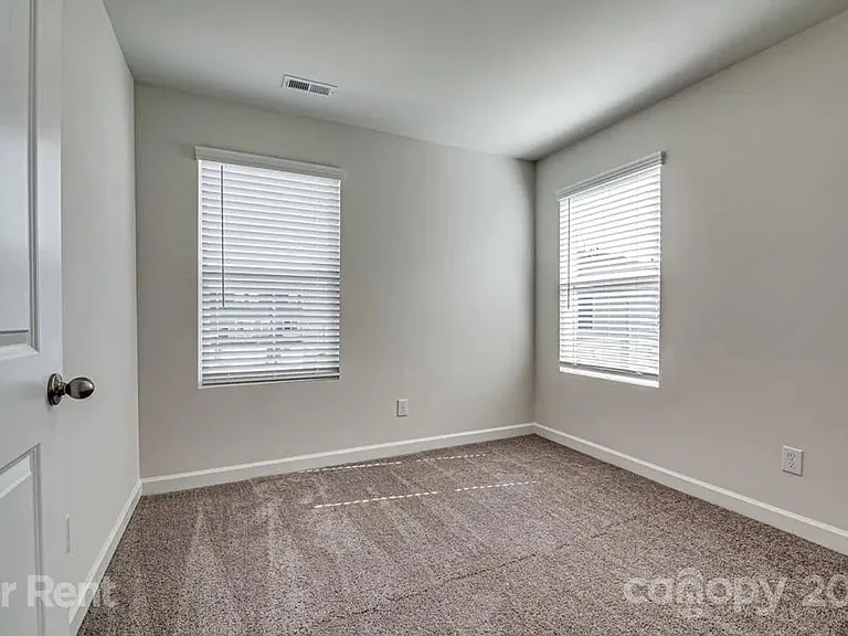 2022 Tears Ln — Photo 17