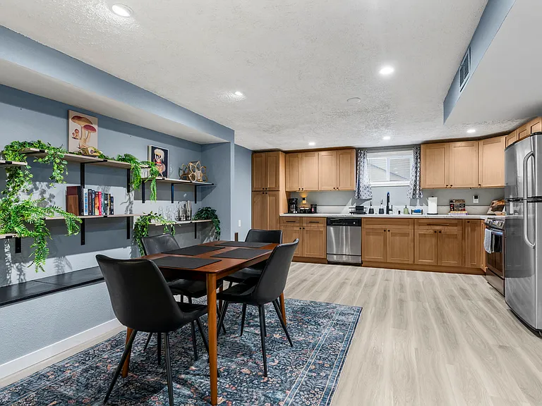 5727 N Sutherlin St #B — Photo 11