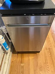 Rented by R New York