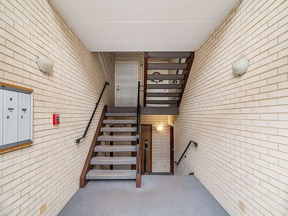 3rd image of 9026 Del Prado Dr APT 1N