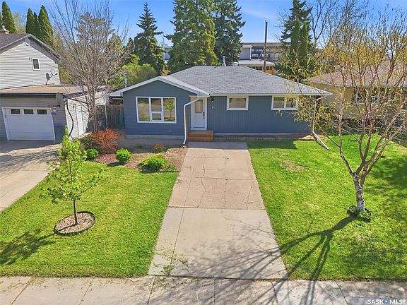 2nd image of 3 Rutter CRESCENT