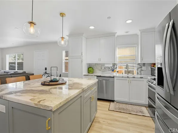 21711 Doss Pl, Santa Clarita, CA 91350