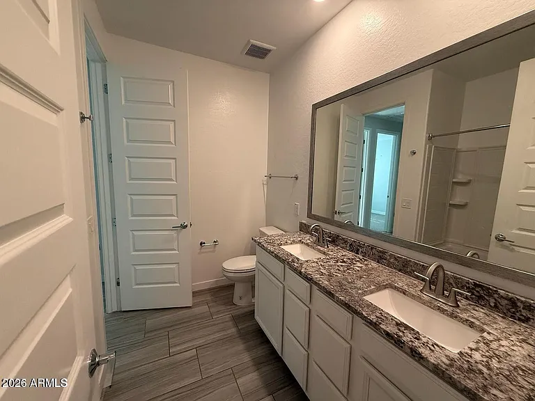 327 W Tamarack Dr — Photo 8