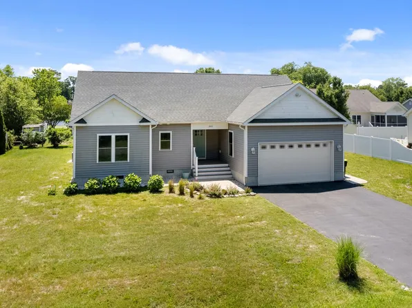 302 Yeadon Ave, Ocean View, DE 19970