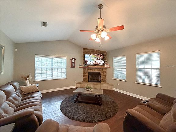3rd image of 20942 NW 200th Ave