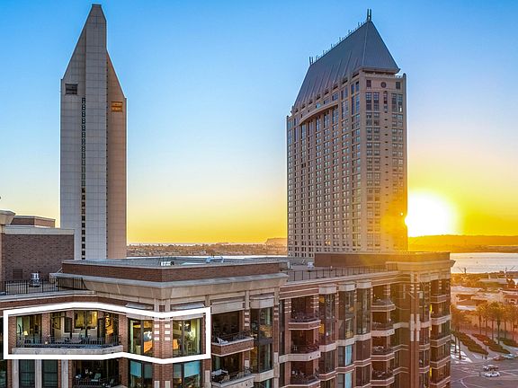 3rd image of 500 W Harbor Dr W #1309