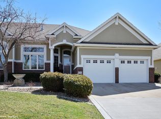 834 Burr Oaks Dr, West Des Moines, IA 50266