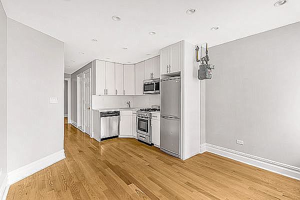 1st image of 546 W 50th St #B1re
