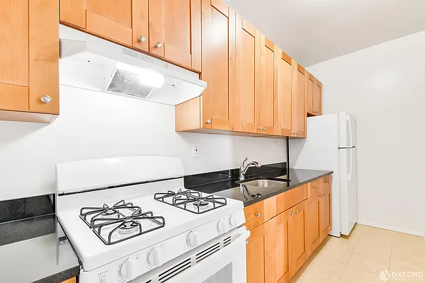 Rented by Oxford Property Group | media 24