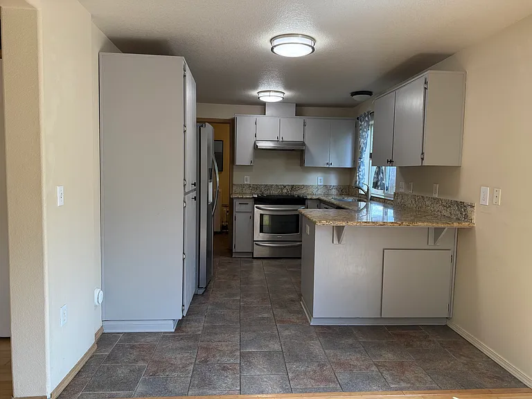 7012 SE Woodstock Blvd — Photo 5