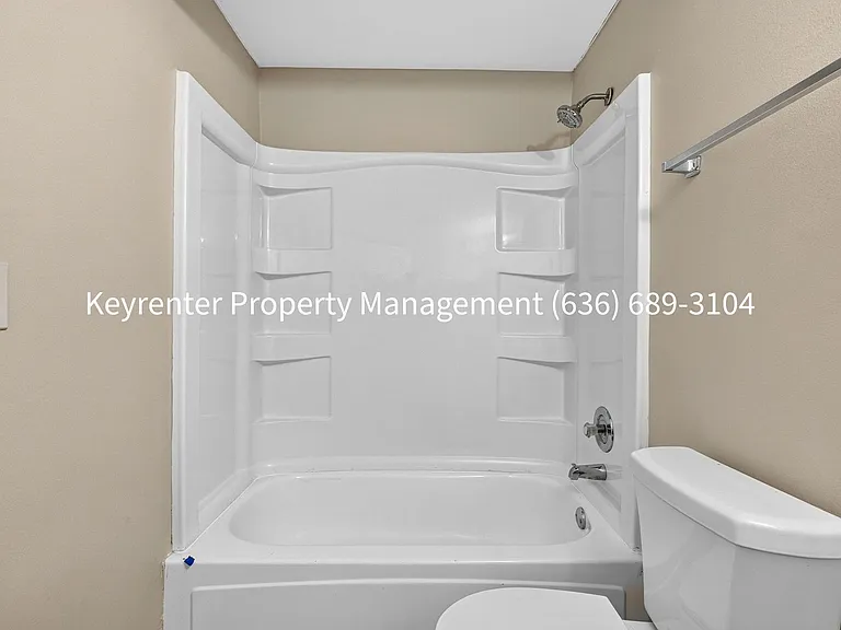 419 Omar Ct — Photo 13