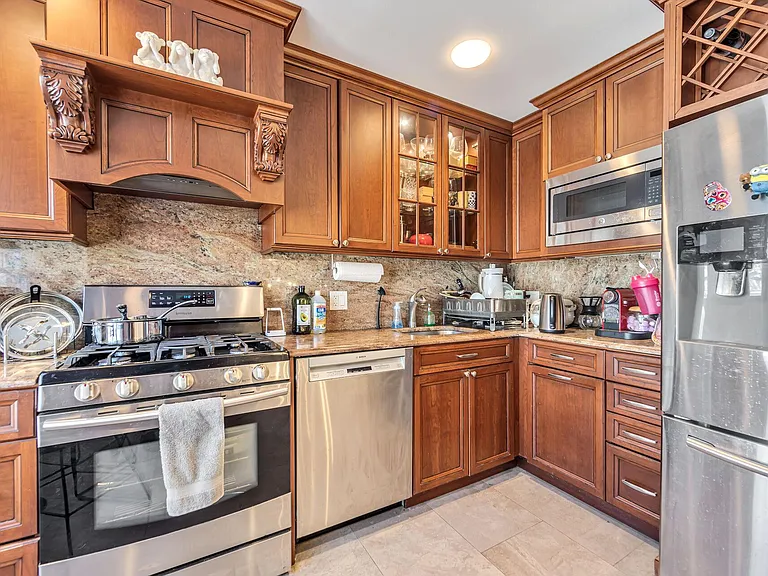 16 Grand Cove Way — Photo 2