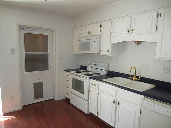 3rd image of 23 Wildwood Ests