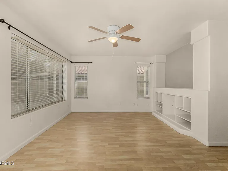 1343 E Angela Dr — Photo 11