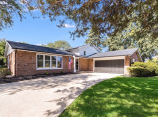 640 N Locust St, Frankfort, IL 60423