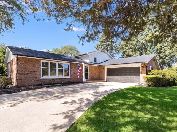 640 N Locust St, Frankfort, IL 60423