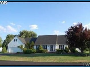 4521 Foxtail Dr, Nazareth, PA 18064