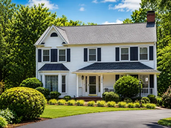 1808 Amberfield Dr, Charlottesville, VA 22911