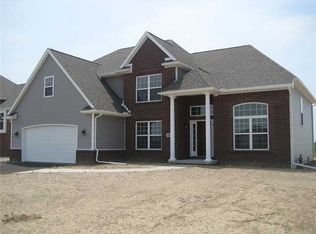 4916 Prestonwood Rd, Perrysburg, OH 43551