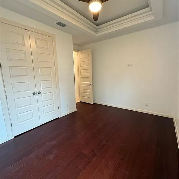 2818 Esmeralda St — Photo 23