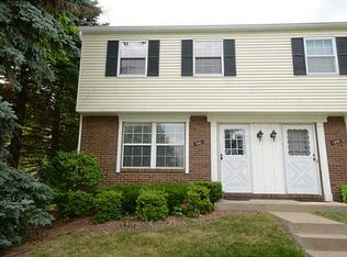 1001 Countryside Dr, Mc Kees Rocks, PA 15136