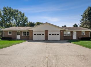 2158 Carol Ln, Stevensville, MI 49127