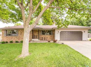 4204 S Thunderbird Trl, Sioux Falls, SD 57103