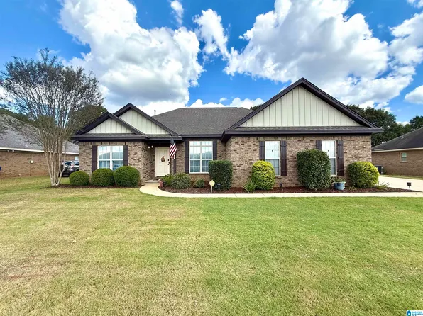 181 Brookshire Dr, Deatsville, AL 36022