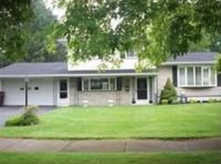 12 Debby Ln #LN-GATES, Rochester, NY 14606