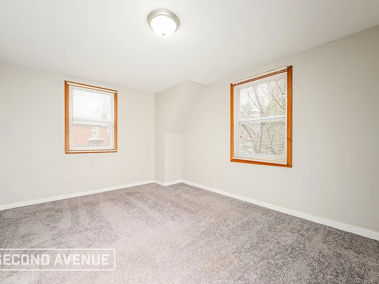 154 Collins Dr — Photo 15