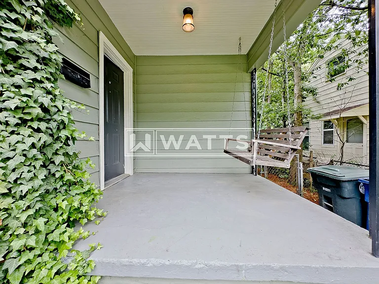 712 47th Way S — Photo 2