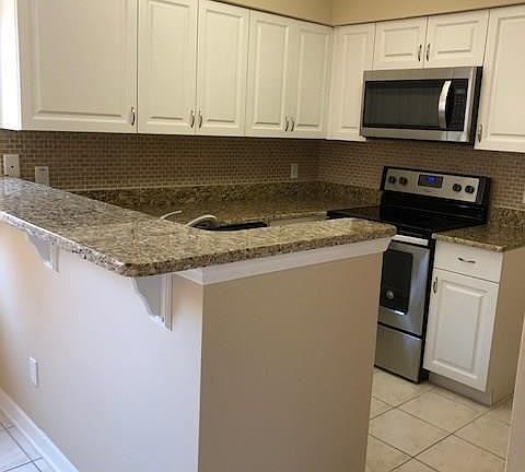 4th image of 13 Marina Point Pl
